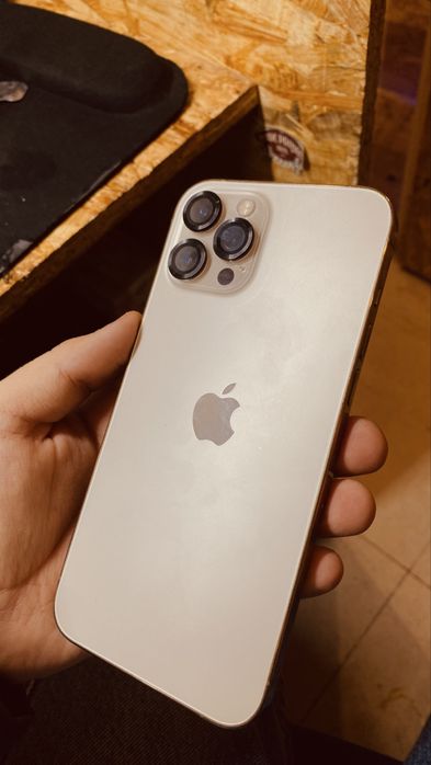 Iphone 12 pro max como novo