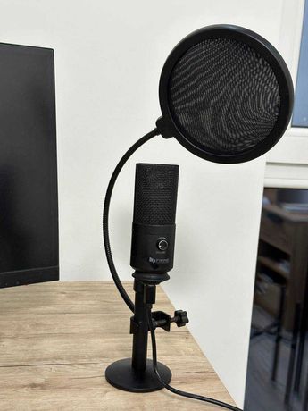 FIFINE K670B
Студійний мікрофон з роз'ємом для навушників