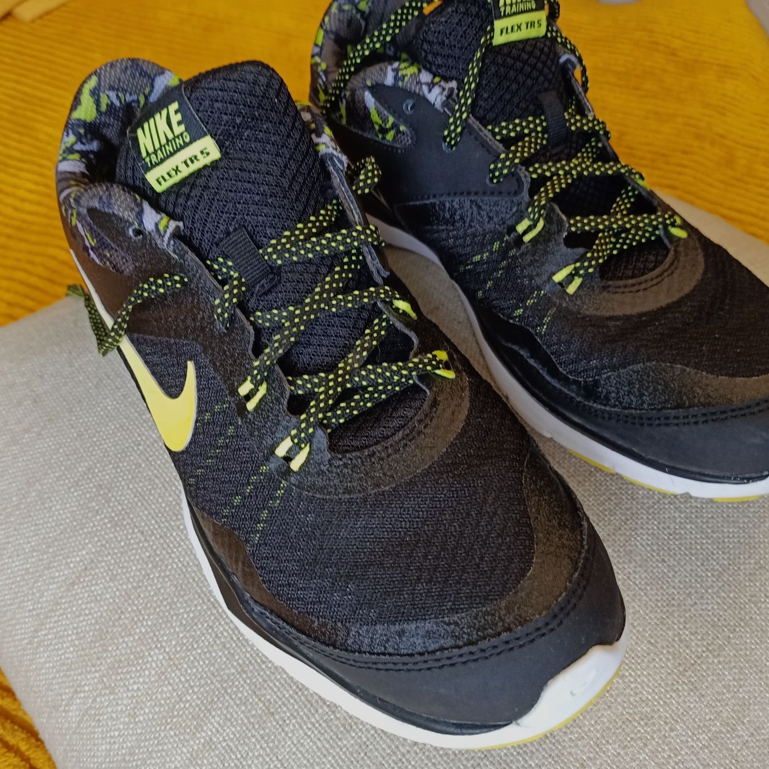 NIKE buty damskie WMNS FLEX Trainer 5 RINT