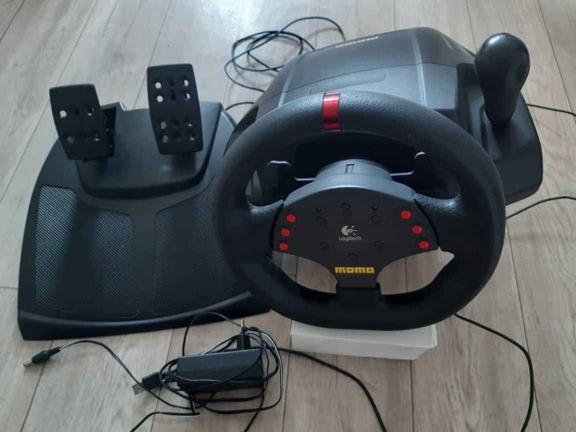 Кермо ігрове руль Logitech MOMO Racing