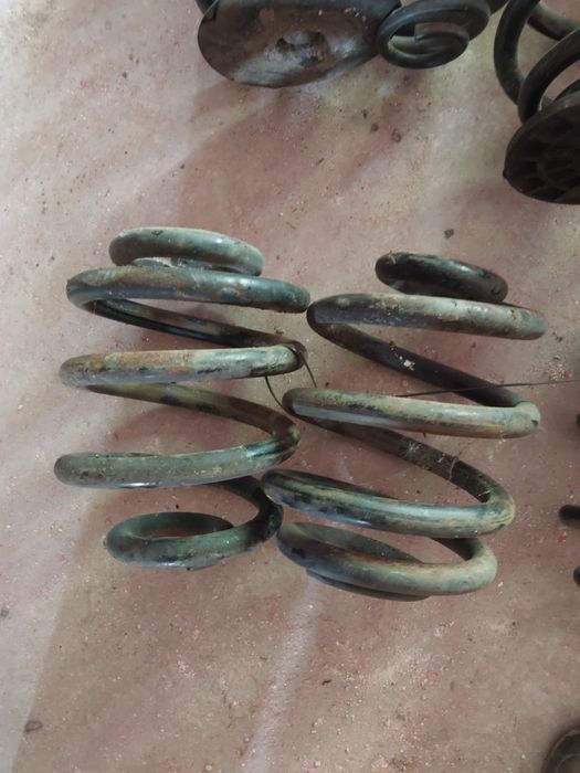 Sprężyna zawieszenia tył tylna bmw e 46 sedan touring kombi coupe