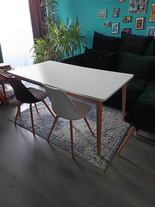 Stół do jadalni JYSK