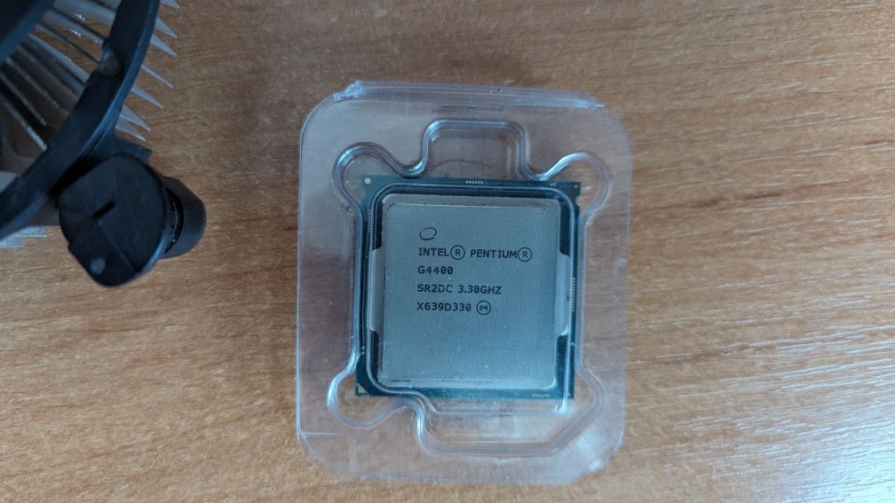 Процесор Intel Pentium G4400 3.3GHz/8GT/s/3MB (BX80662G4400) s1151 BOX