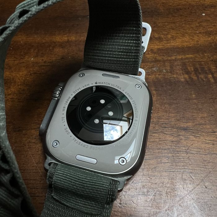 Apple Watch Ultra 1