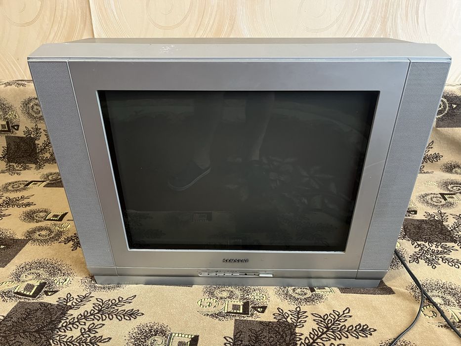 Телевізор ламповий у робочому стані