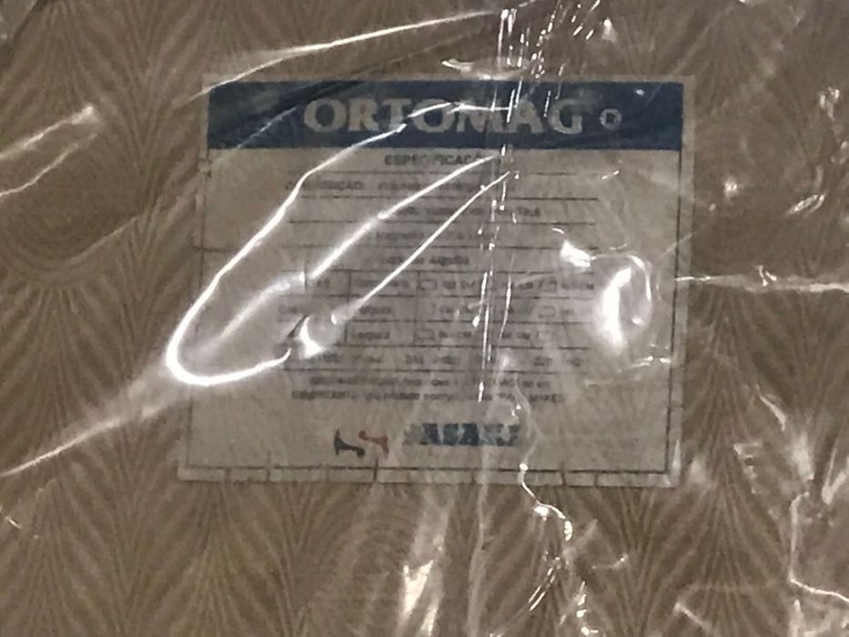 Aparador SPORTING / Colchão ortopédico cama de casal 183x138 Ortomag