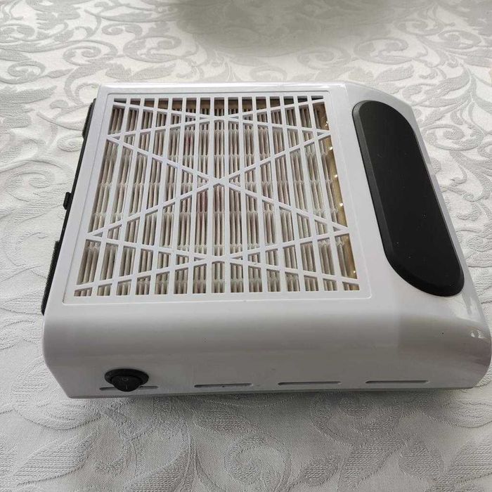 Pochłaniacz pyłu paznokci kasetowy 80W