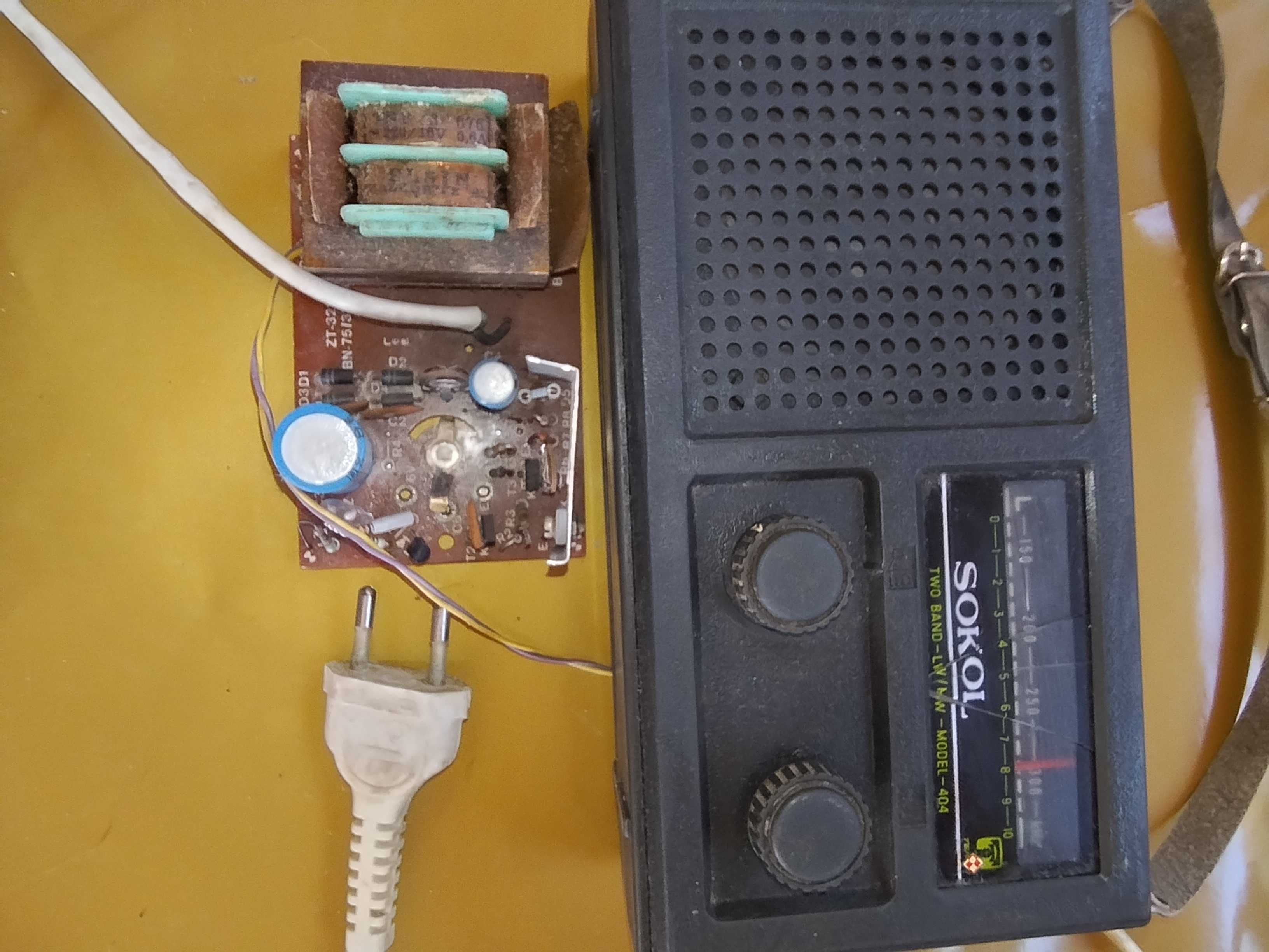 Radioodbiornik tranzystorowy SOKOL 404 LWP