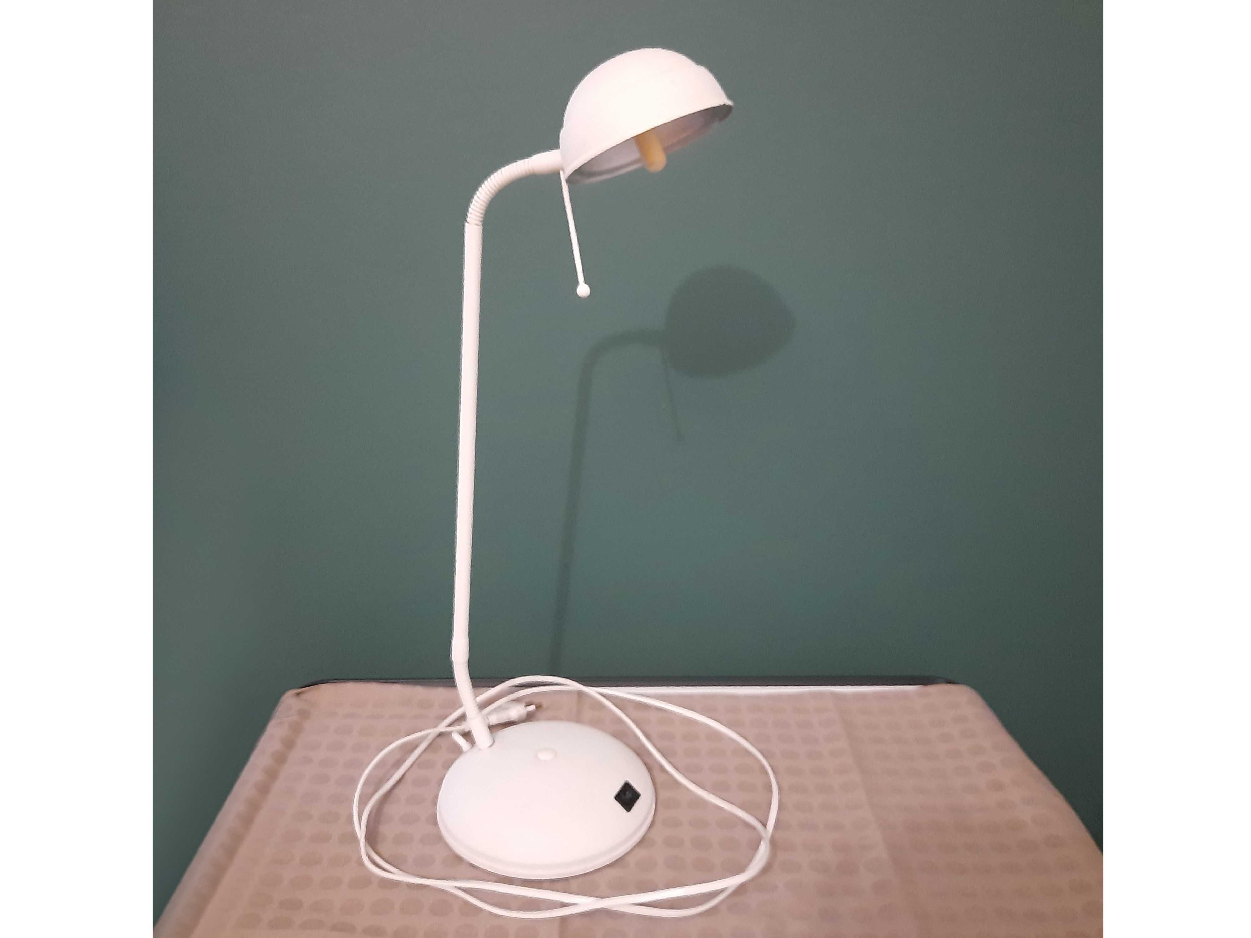 Lampka Biurkowa IKEA Biała w komplekcie z lampą LED G9