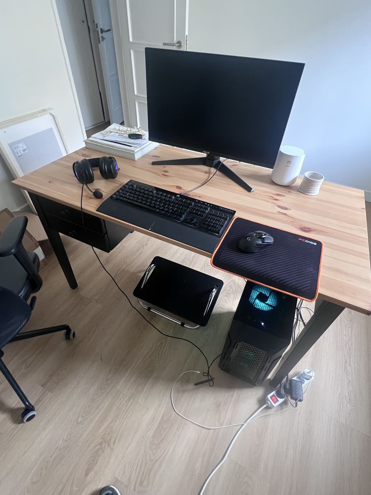 Mesa de escritório em Madeira