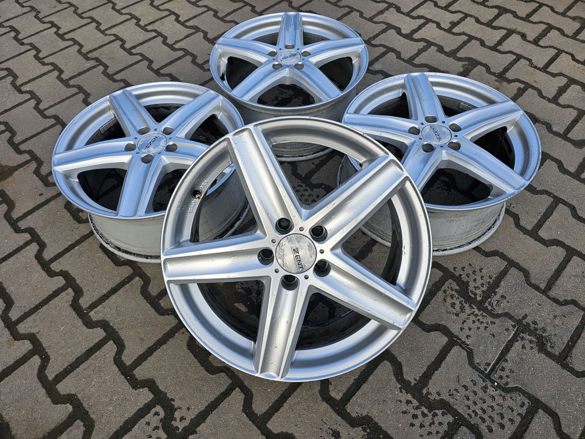 Felgi aluminiowe DEZENT Mercedes Audi 5x112 18 cali ładny wzór