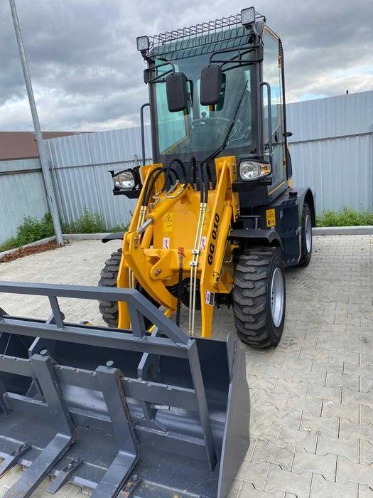 ŁADOWNOŚĆ 1000 KG nowa mini ładowarka miniładowarka GG010