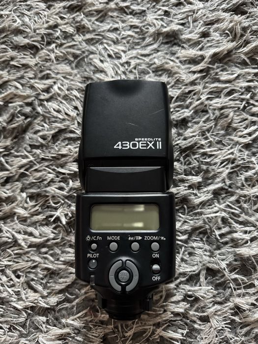 Canon EOS 5D Mark II + EF 24-105 L IS USM