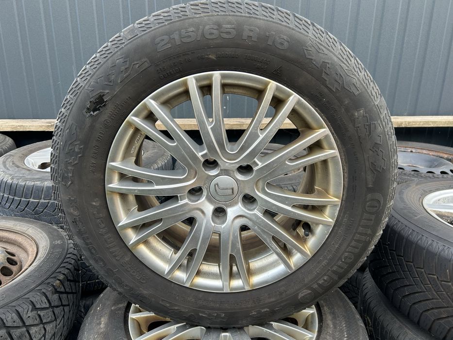 Felgi aluminiowe 16 cali 5x114,3 opony zimowe 215/65 16 Nissan