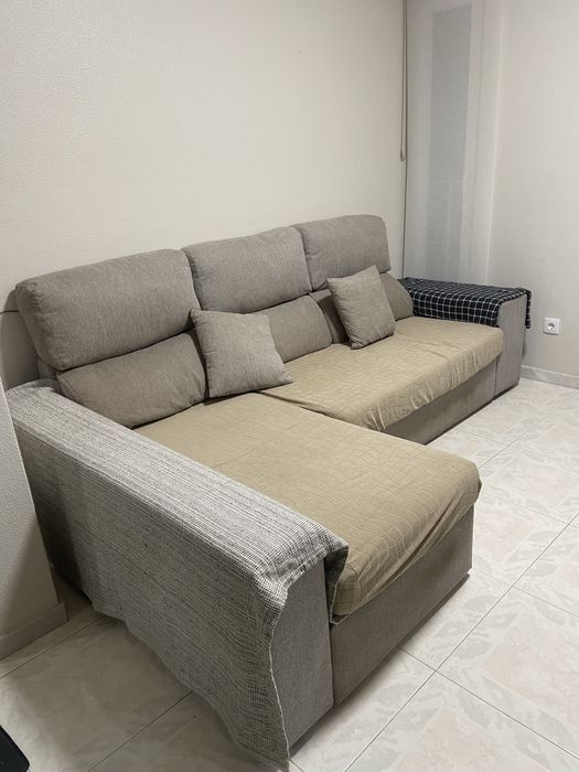 Sofá com chaise longue