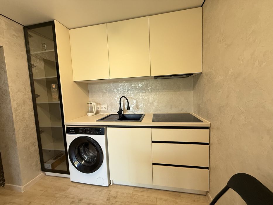 Сучасний новий будинок у передмісті! Продаж