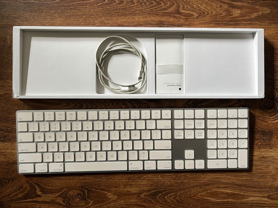 Apple Magic Keyboard with Numeric Keypad (Model A1843)