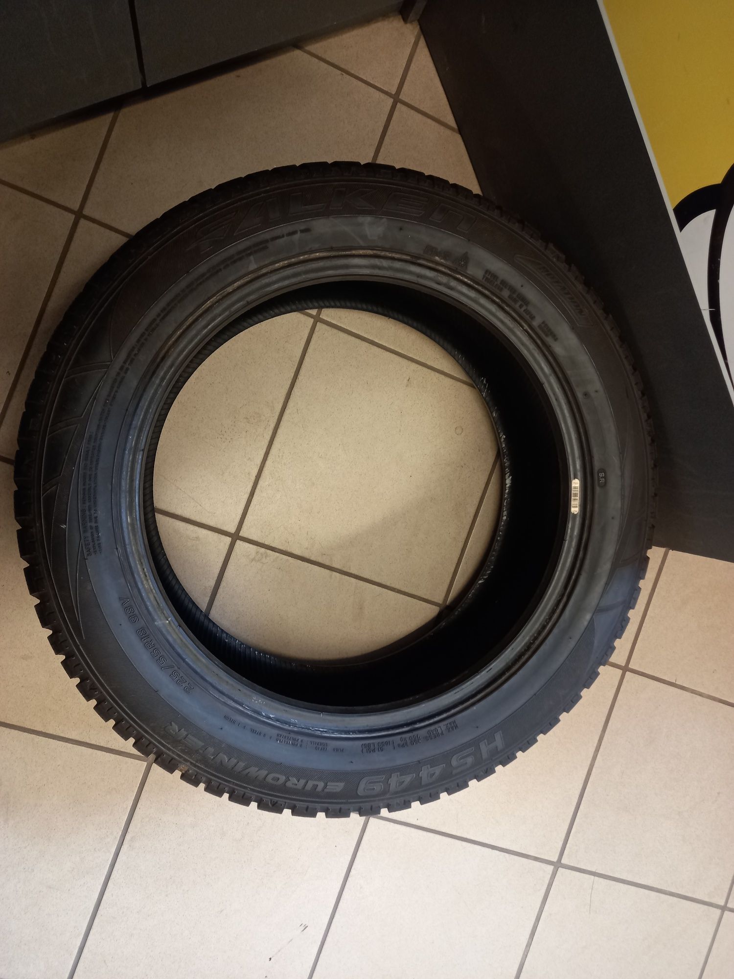 Opona Zimowa Falken HS 449 Eurowinter 225/55/18 1sztuka