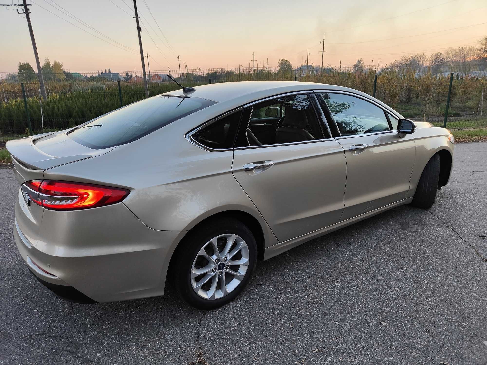 Ford Fusion Energy PlugIn Hybrid Titanium