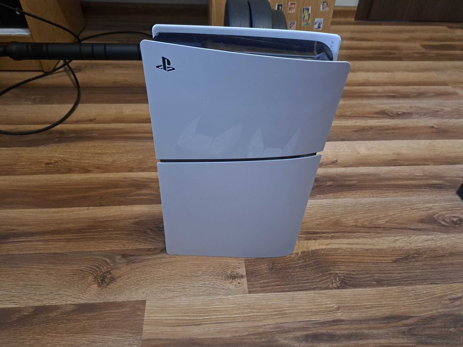 Ps5 slim 1tb digital+ 2 pady