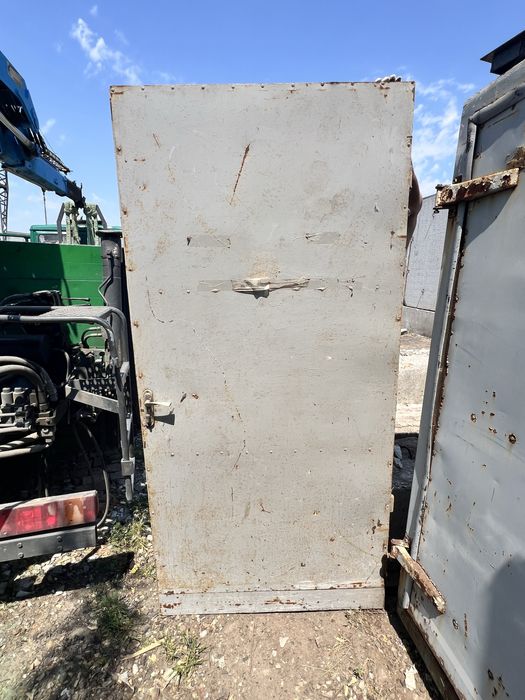 Продам дверь металлическую