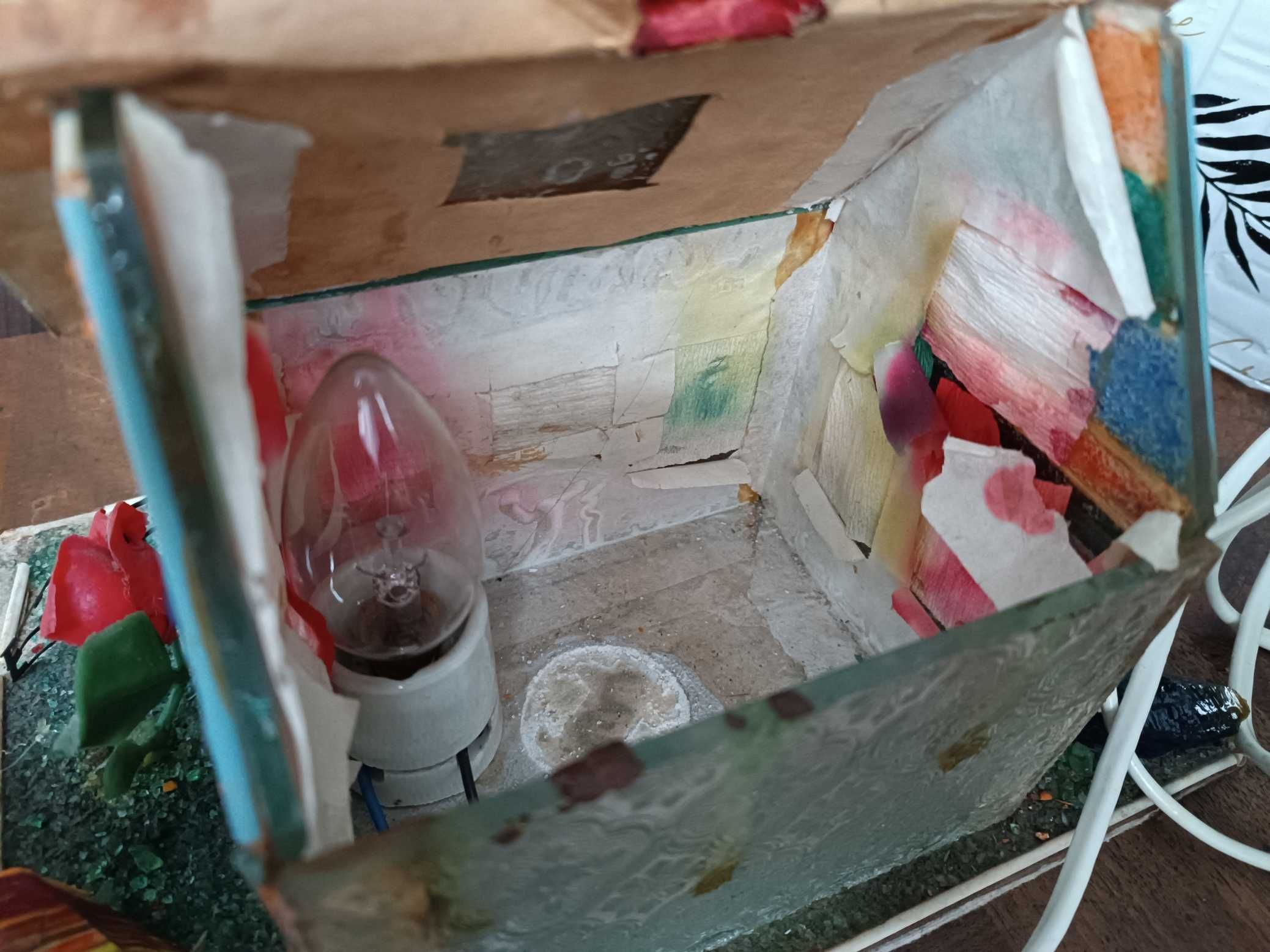 Domek szklany z podświetleniem PRL