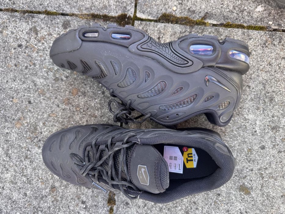 Кроссовки NIKE AIR MAX Plus Drift (Art HF0785-001) us 9-27 cm