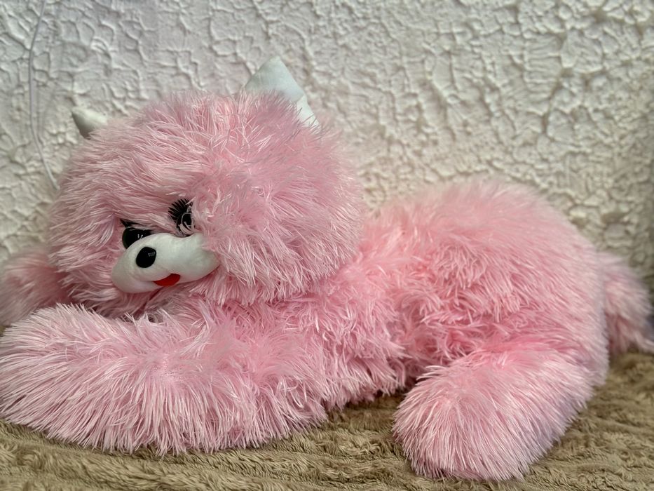 М’яка іграшка — рожева пухнаста кицька, 50 см.