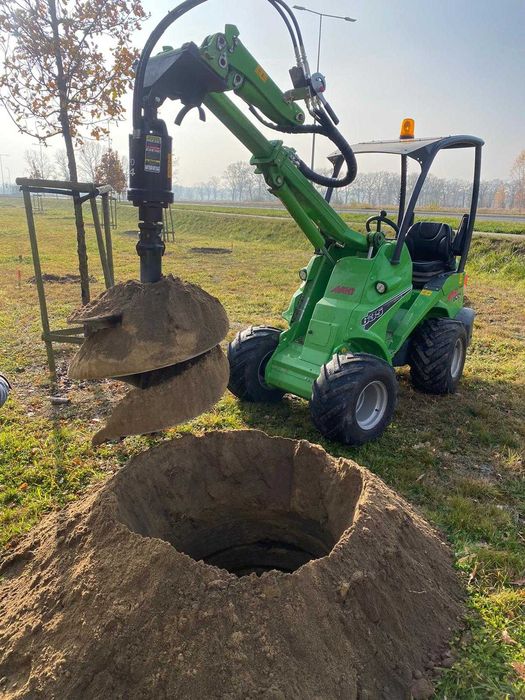 Usługi ładowarką Kędzierzyn-Koźle prace ziemne wykopy wiercenie