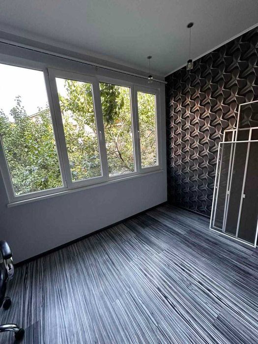 Сдам длительно 3-комнатную квартиру в центре!