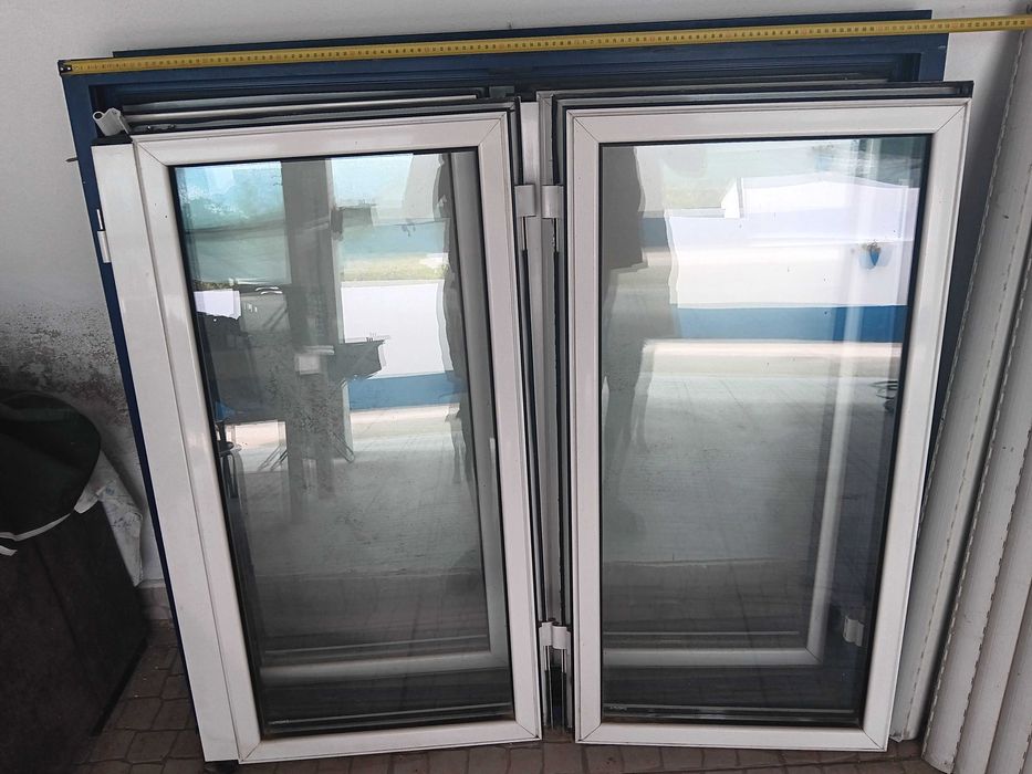 2 Janelas de vidros duplos em alumínio