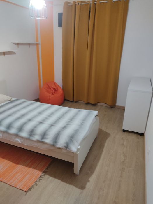 Arrendo Quarto a Sra,ou estudantes do IPS