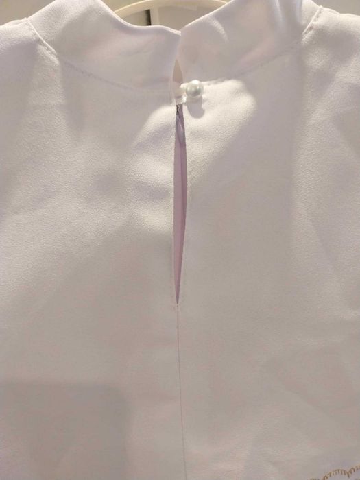 alba komunijna dla wysokiej dziewczynki