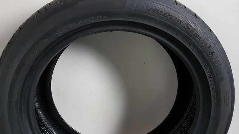 4x235/50r19 99V Hankook Ventus S1 Evo2 Suv SealGuard Demo