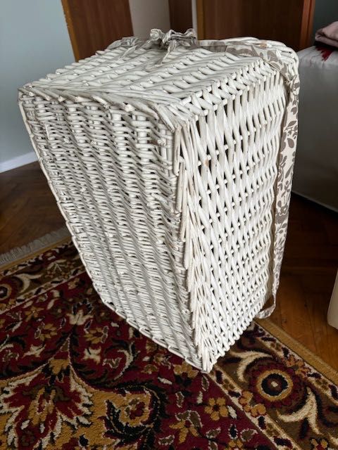 Kosz wiklinowy,duży