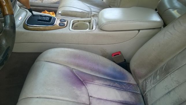 Pranie tapicerki mycie czyszczenie samochodu kabiny auta foteli skóry