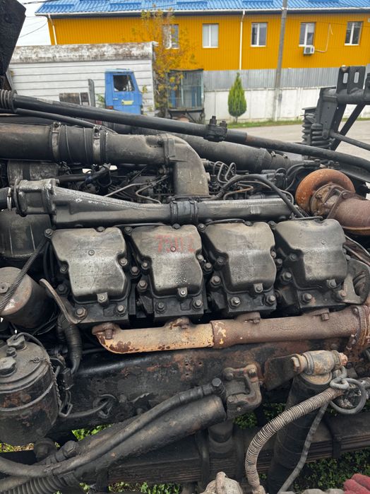 Тягачь маз двух осний