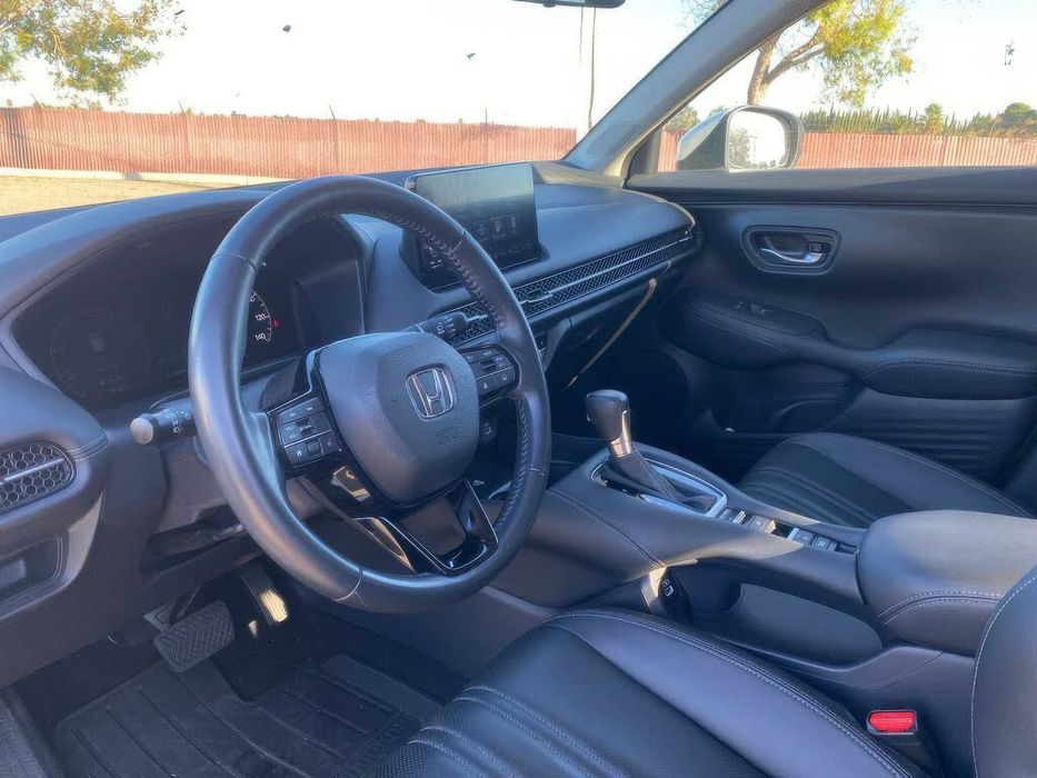 Honda HR-V EX-L      2023