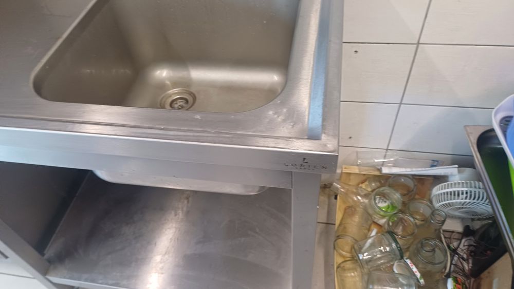 Zlew gastronomiczny basen z syfonem I kranem