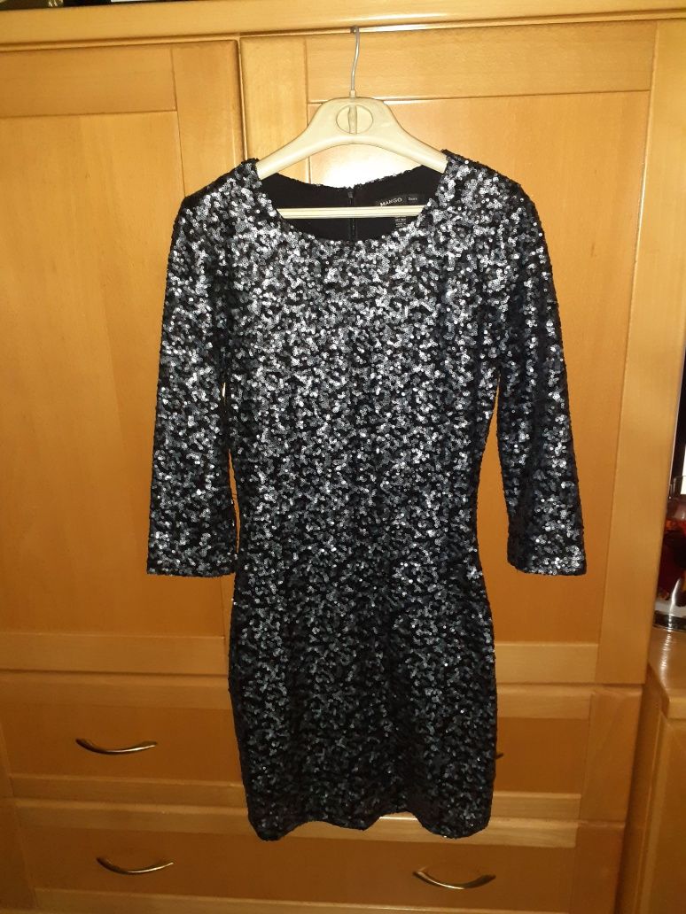 Vestido preto C/ Lantejoulas ( Mango )