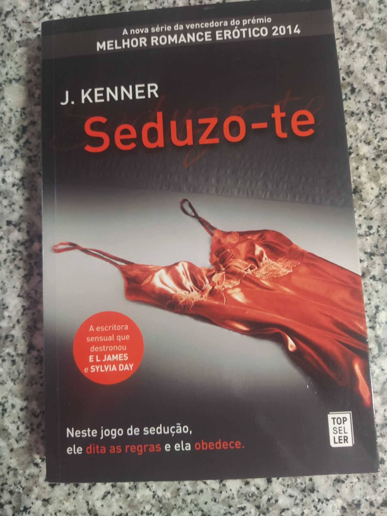 Livro de J. Kenner Seduzo-te