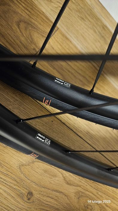 Zestaw DT SWISS P1800, Shimano RT70, Schwalbe One