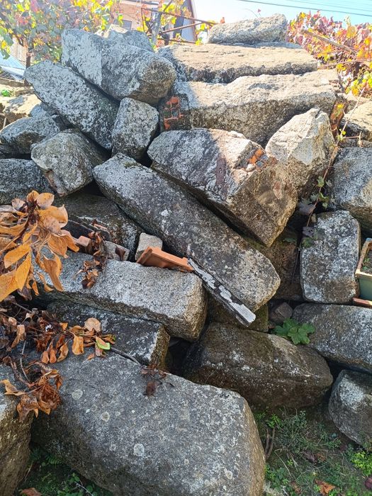 Pedra azul para construir casa ou muros