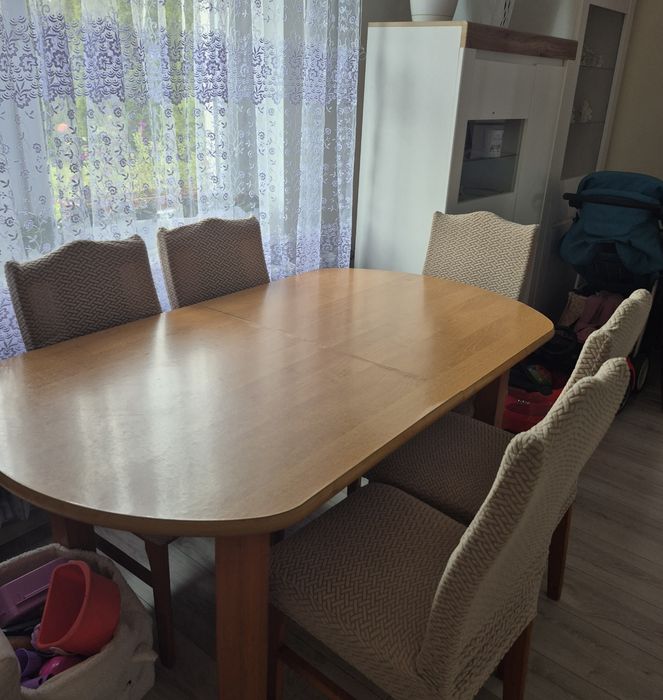 Stół rozkładany + 6 krzeseł