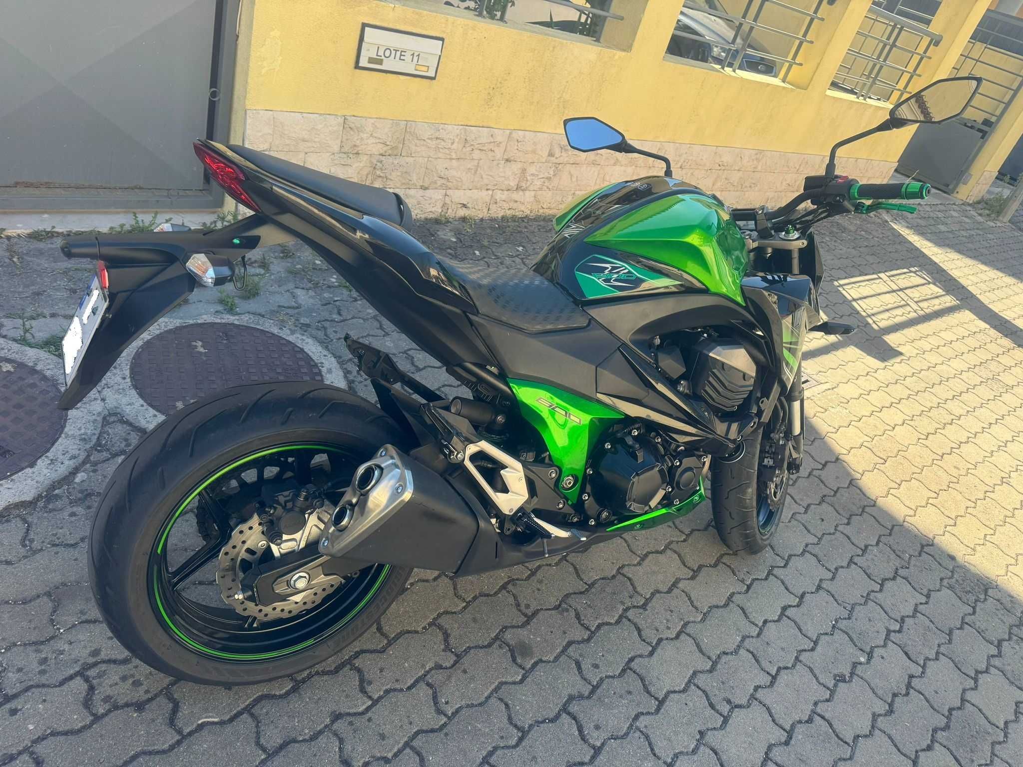Kawasaki    Z800