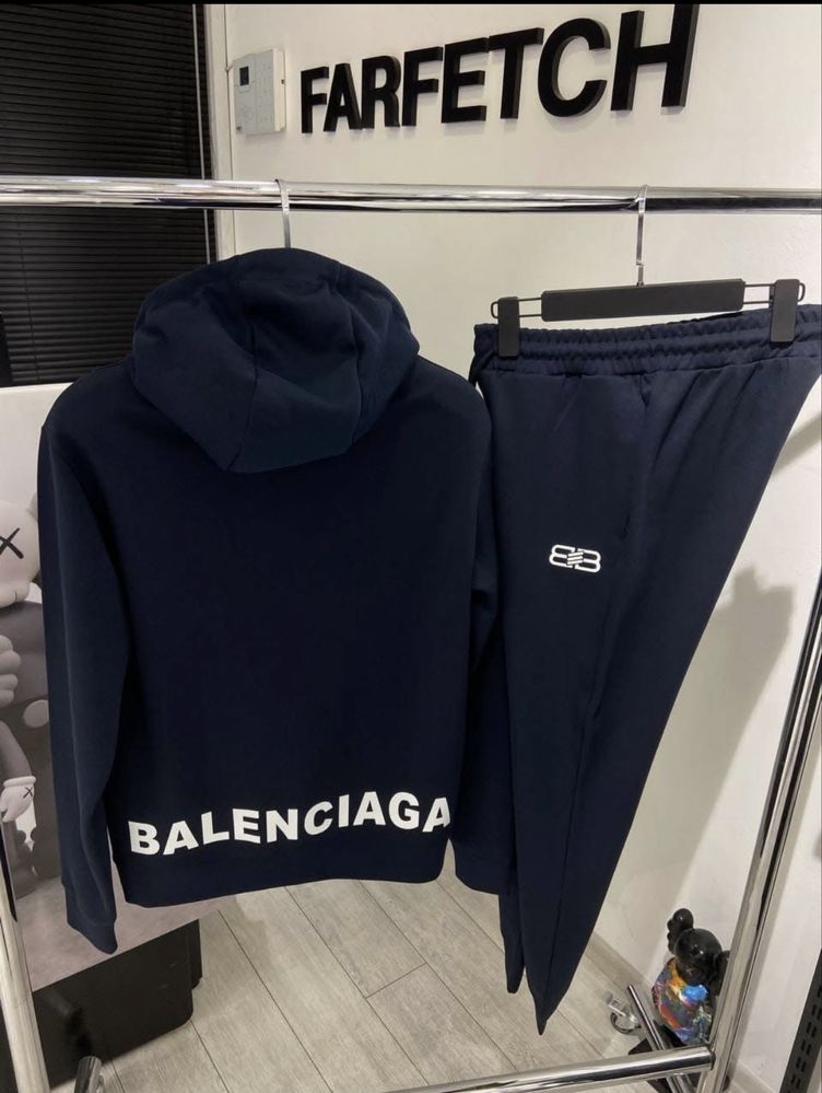 Dres Balenciaga granatowy rozm S M