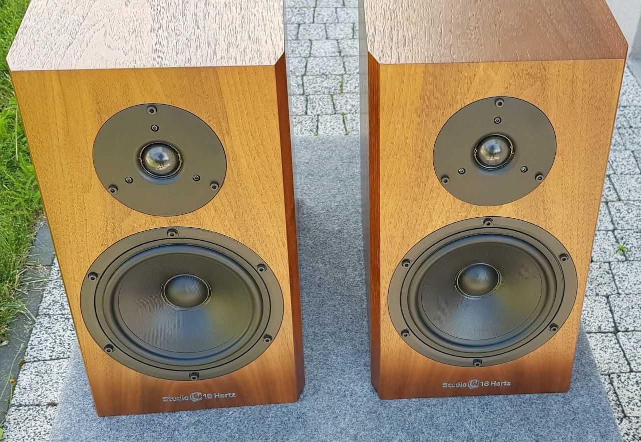 Studio 16 Hertz Canto Grand NEW PREMIUM !