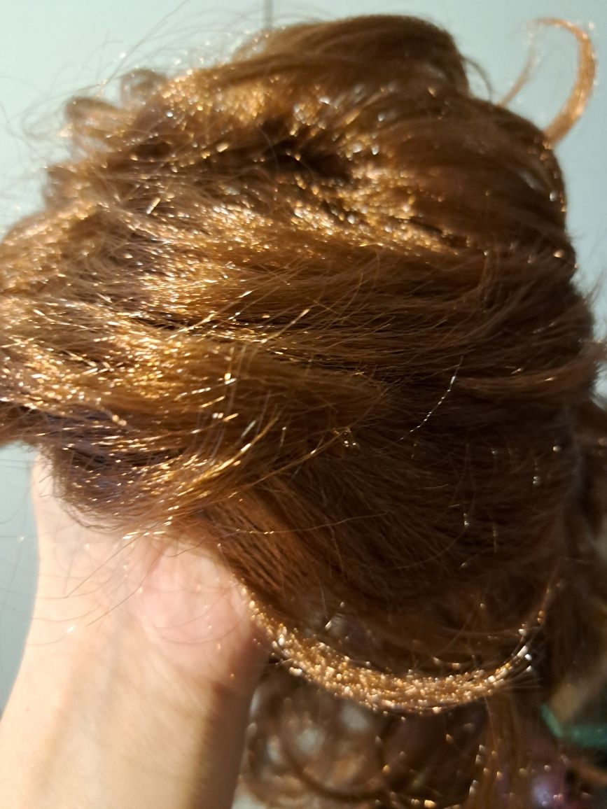 Peruka włos syntetyczny kolor kasztanowy