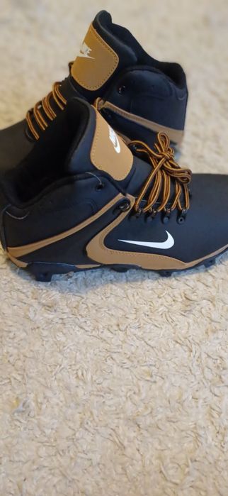 Nowe zimowe buty męskie