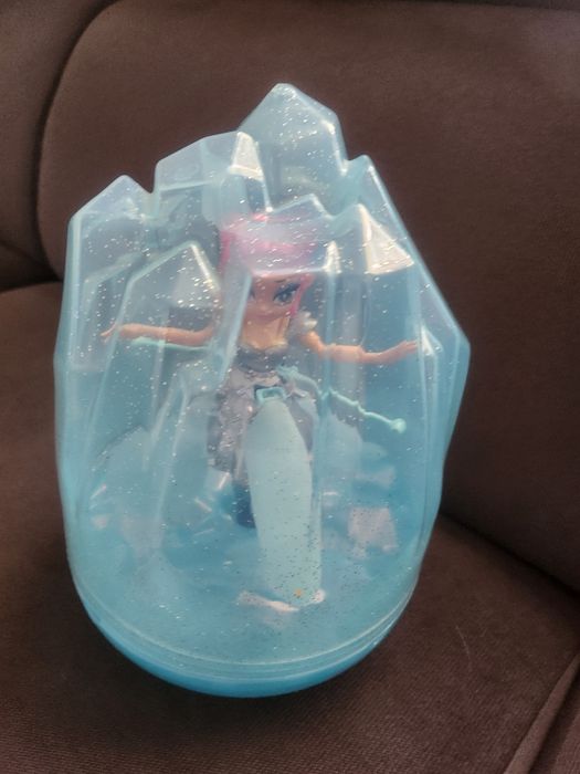 Latająca lalka wróżka Hatchimals